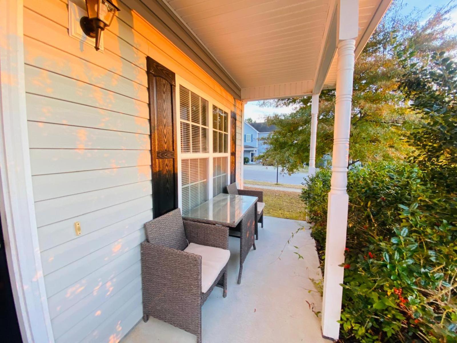 Spacious Room With Shared Bathroom Raleigh Exterior photo